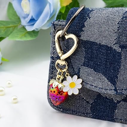 Strawberry, Bee & Daisy Keychain – Cute Pendant, Fashion Bag Charm, Sweet Gift Idea